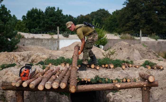 Корупція на будівництві фортифікацій: “засекречені” кримінальні справи та фірми-одноденки