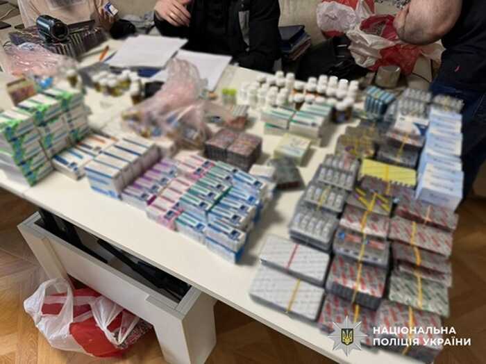 В Україні ліквідували масштабне підпільне виробництво стероїдів